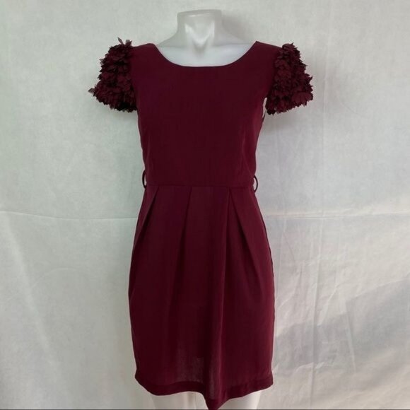 Esley Dresses & Skirts - Esley Maroon Body Con Little Party Ruffle Capped Sleeve Dress Size S